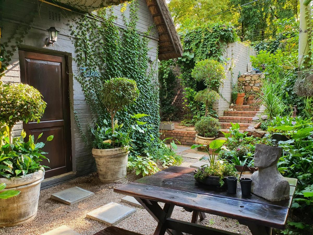 Waterhouse Guest Lodge In Waterkloof Pretoria Luaran gambar