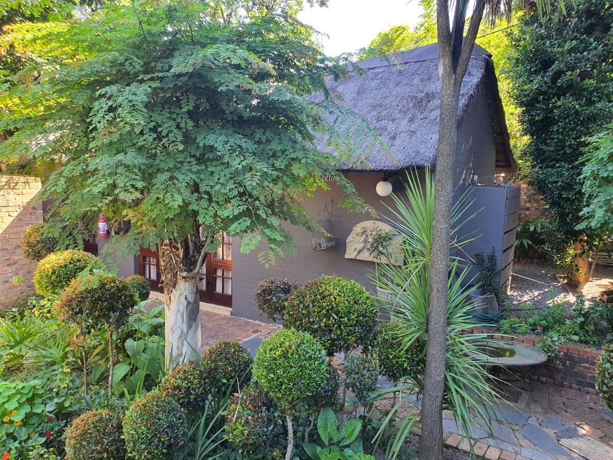 Waterhouse Guest Lodge In Waterkloof Pretoria Luaran gambar