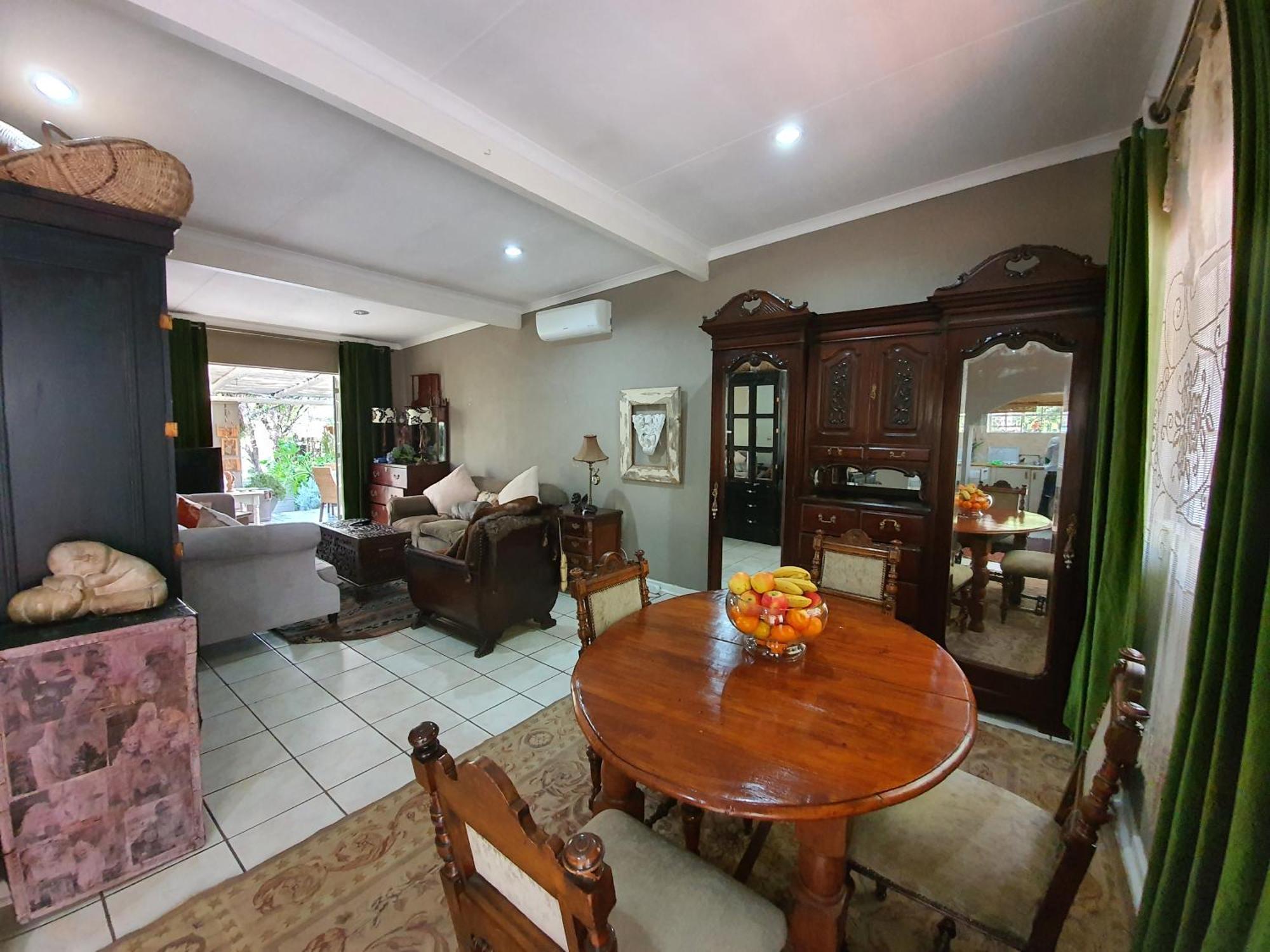 Waterhouse Guest Lodge In Waterkloof Pretoria Bilik gambar
