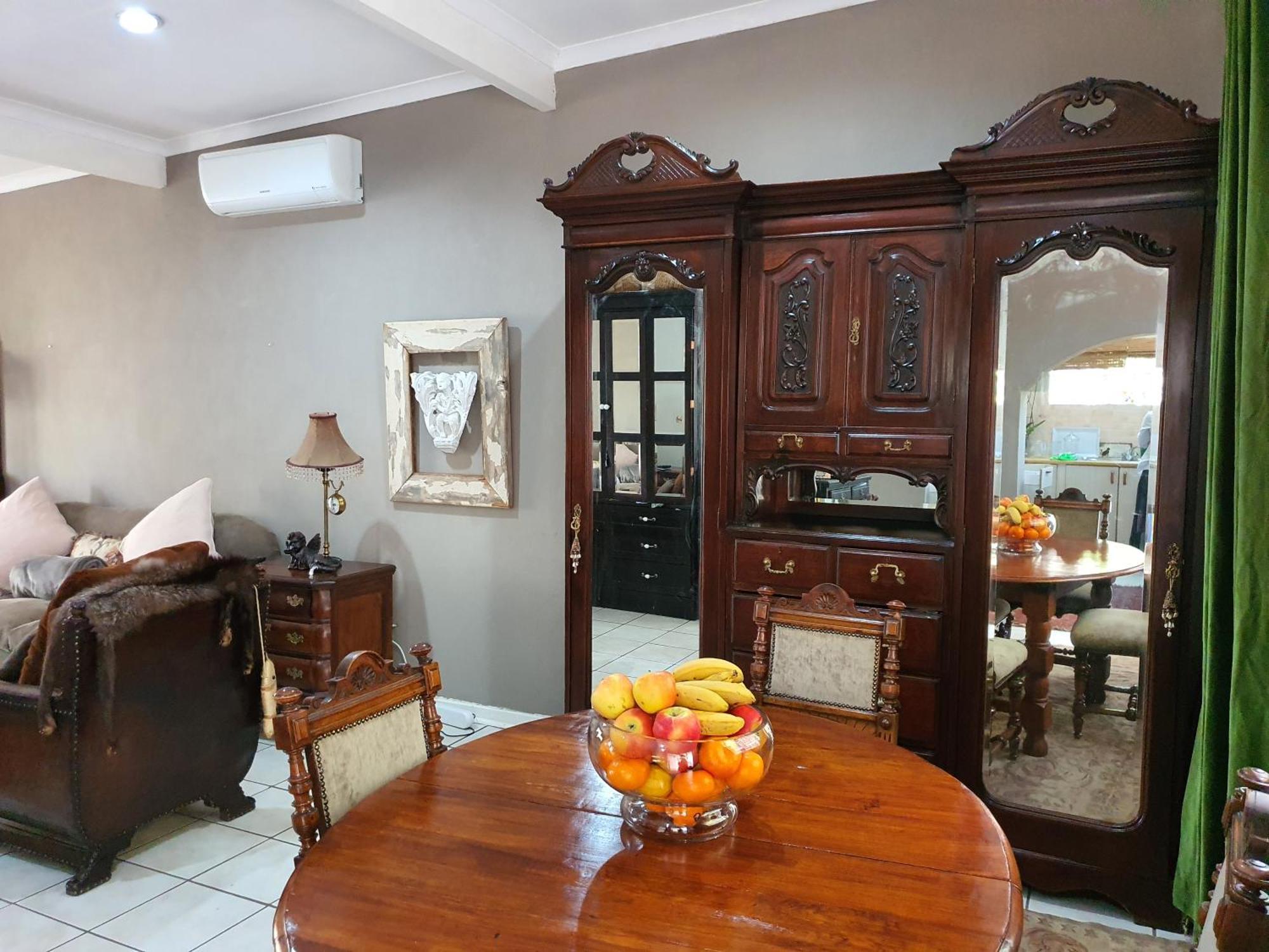 Waterhouse Guest Lodge In Waterkloof Pretoria Bilik gambar
